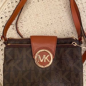 Like new Michael Kors cross body purse used once